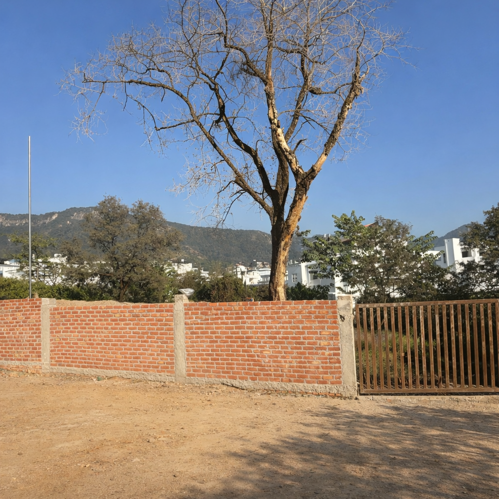 600 Gaj Plot - Front